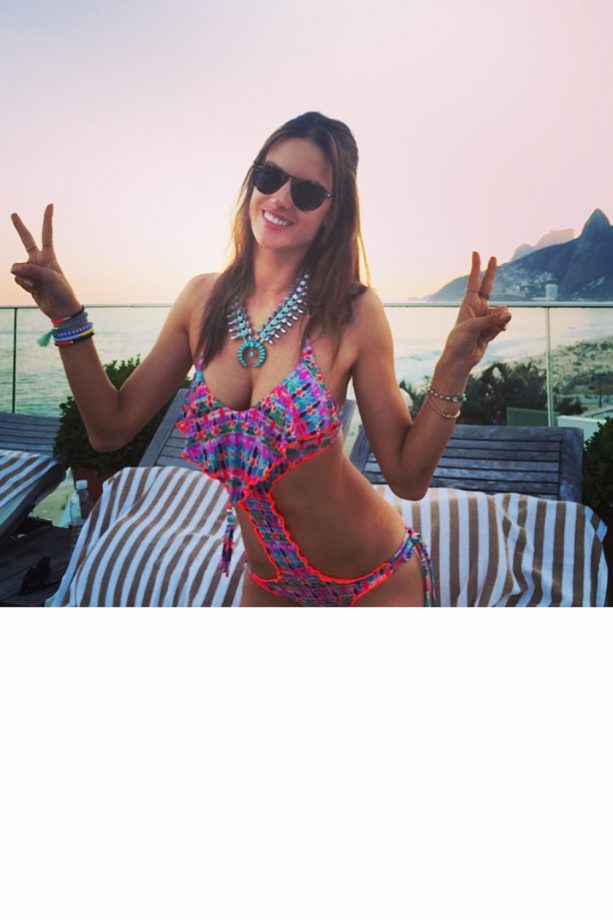 Alessandra Ambrosio Works A Flirty Cut-Out Swimsuit In Rio, 2015