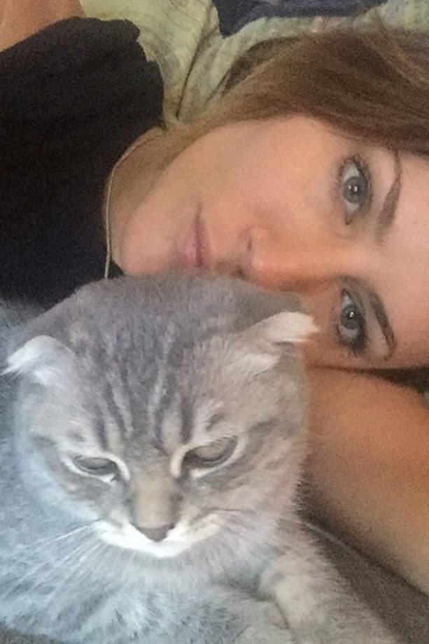 Caroline Flack Misses Her Cat On Holiday, 2015
