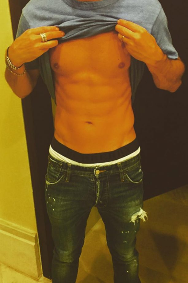 Cheryl Fernandez-Versini Shows Her Appreciation For Husband JB's Abs, 2015