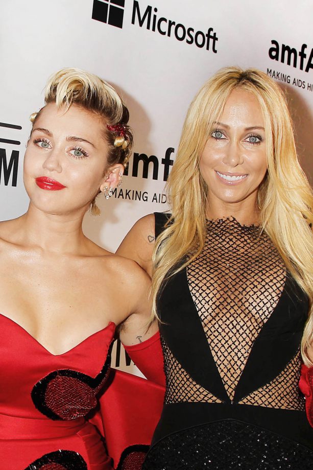 Miley Cyrus And Mum Tish Glam Up For The AmfAR Inspiration Gala, 2015