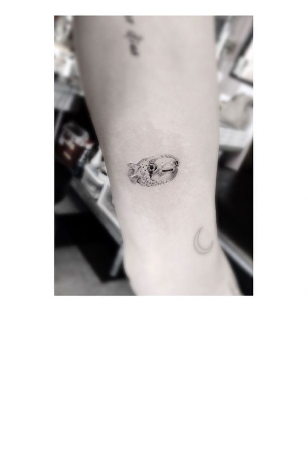 Miley Cyrus Gets A Pufferfish Tattoo In Tribute To Her Late Pet, 2015