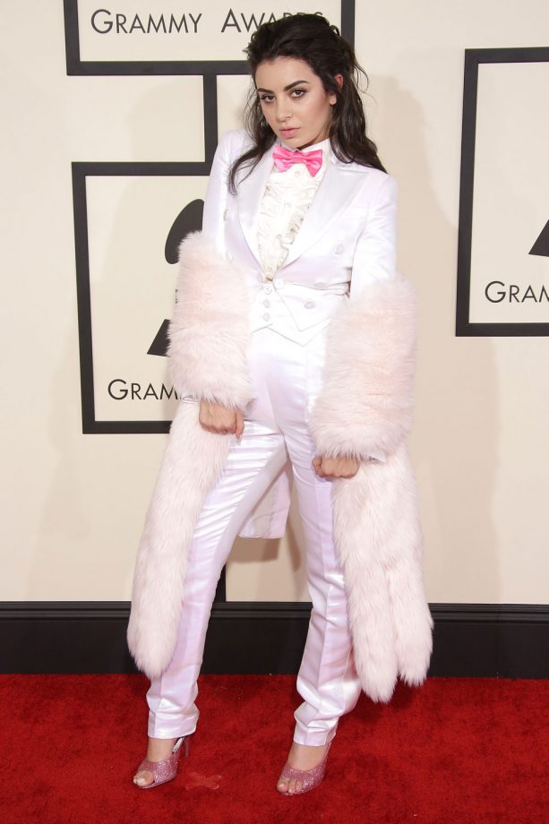 Charli XCX Wears A Moschino Tuxedo To The Grammy Awards, 2015