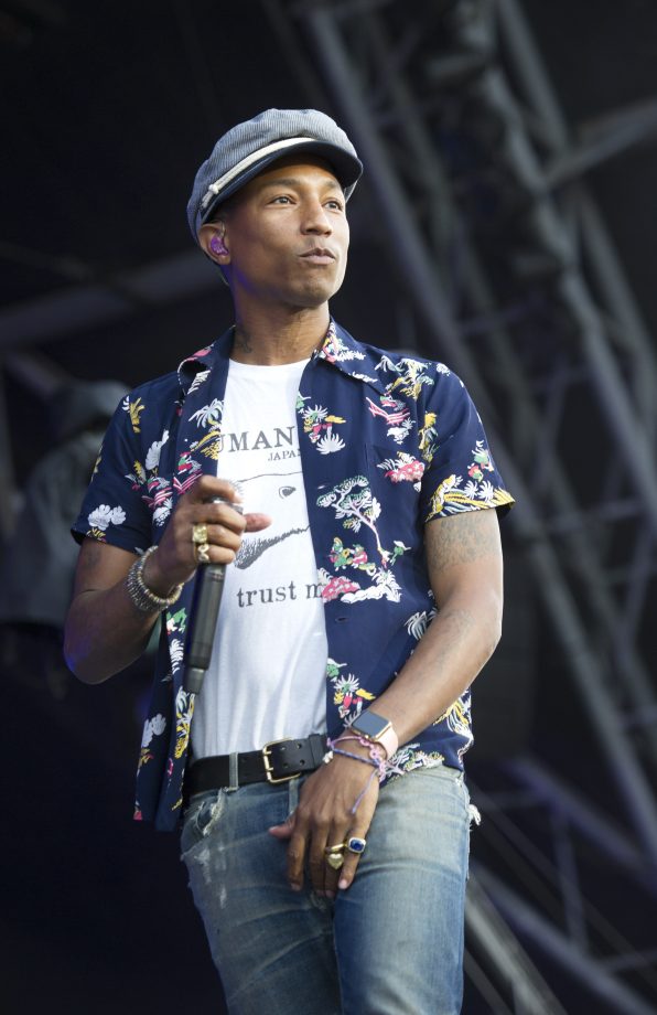 Pharell Williams Wears A Japanese Inspired Print Shirt To Woo The Crowd At Glastonbury, 2015