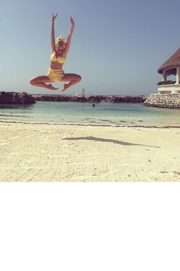 Pixie Lott Jumps For Joy On Holiday, 2015