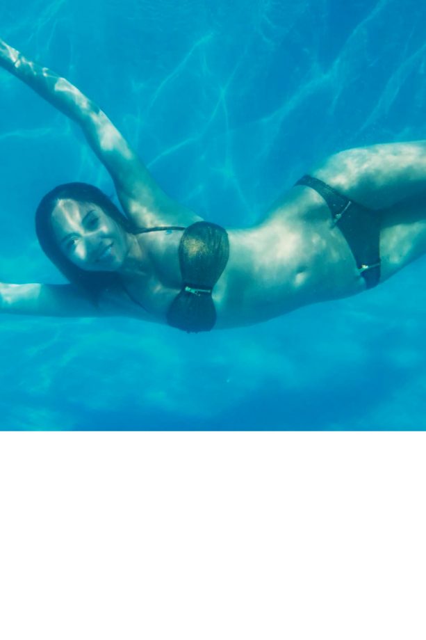 Myleene Klass Dives Deep Underwater, 2015