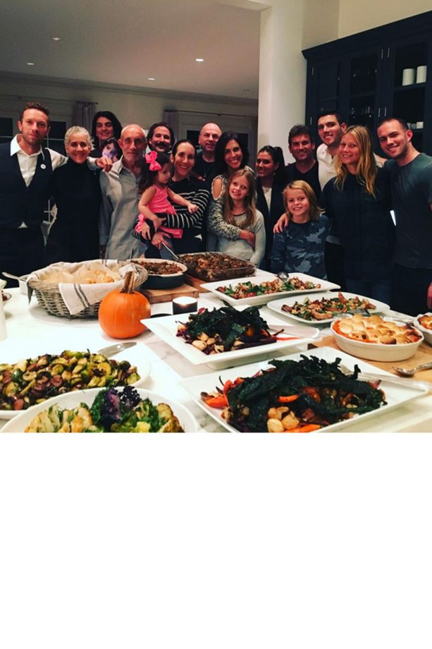 Gwyneth Paltrow And Chris Martin Spend Thanksgiving Together With The Family, 2015