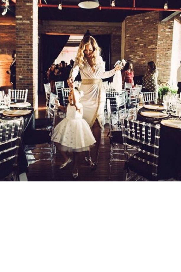 Beyoncé And Blue Ivy Have Fun At A Wedding, 2015
