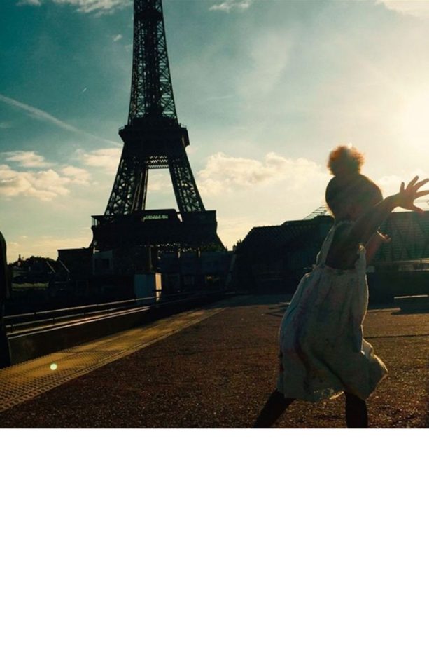 Beyoncé Shares A Photo Of Blue Ivy Playing By The Eiffel Tower, 2014