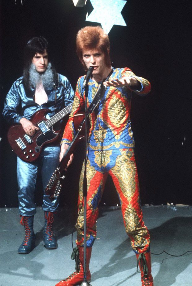 David Bowie Playing 'Lift Off' With Trevor Bolder, 1972