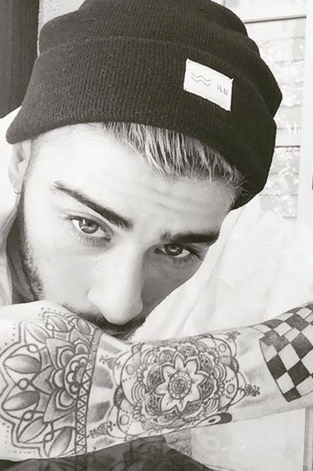 Zayn Malik Shows Off His Tattoos In A Beanie Hat, 2015