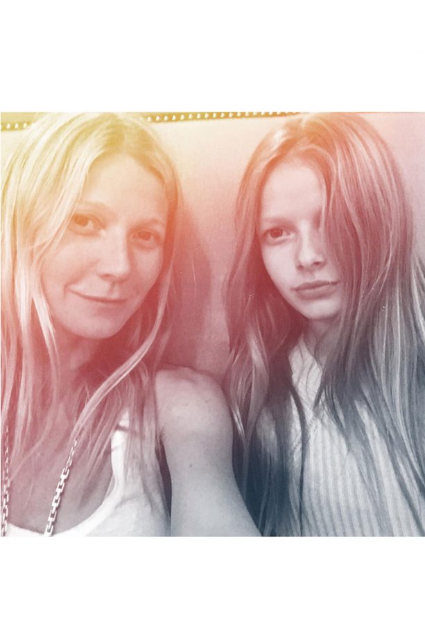 Gwyneth and daughter Apple share twinning selfie