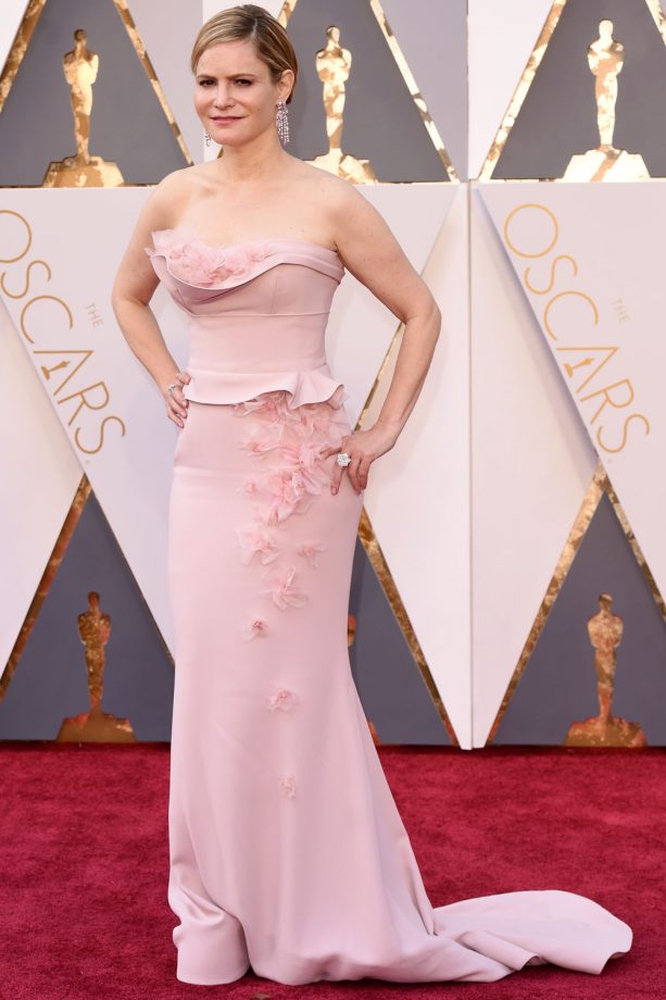 Jennifer Jason Leigh At The Oscars, 2016