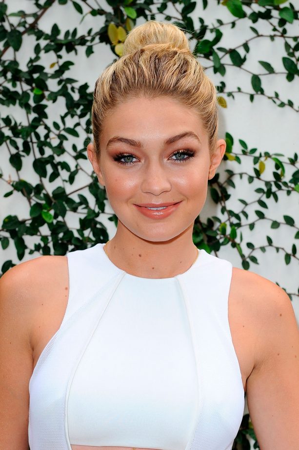 Gigi Hadid Opts For A High Bun And Glittery Eye, 2015