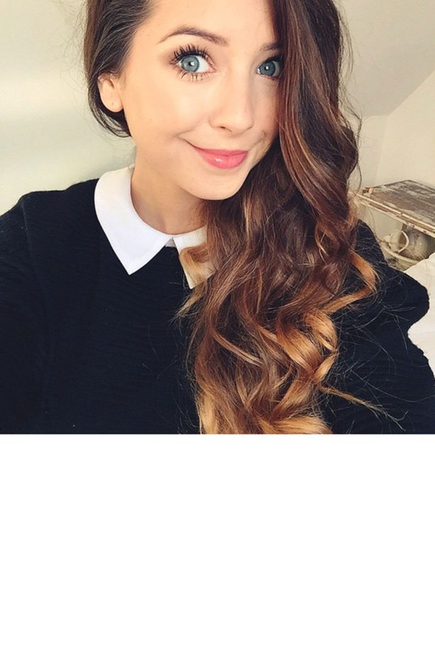 Zoella Looks Fresh Faced With Curls And A Pale Pink Lipstick, 2015