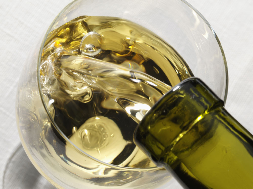 Wine Before Bed Makes You Lose Weight, Says Science Look