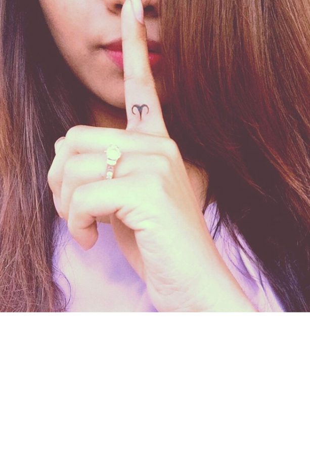 This Aries Finger Tattoo Is Perfect, @sandar_s