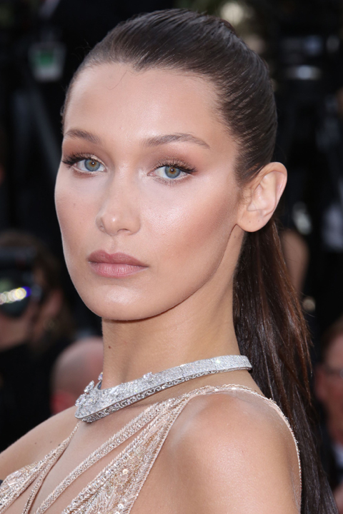 Bella Hadid Nails Strobing With Some Serious Cheekbone Highlighter