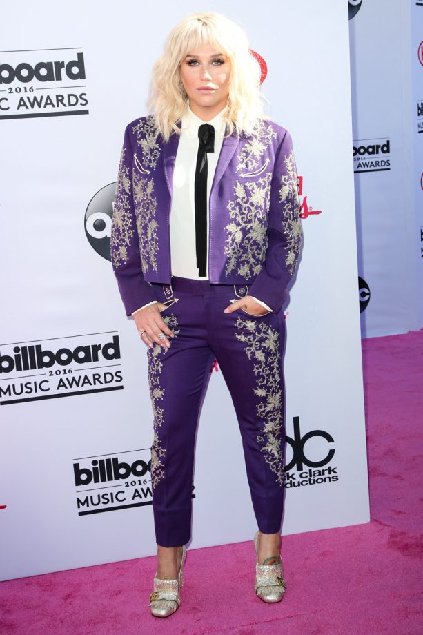 Kesha Works A Slick Androgynous Look At The Billboard Music Awards, 2016
