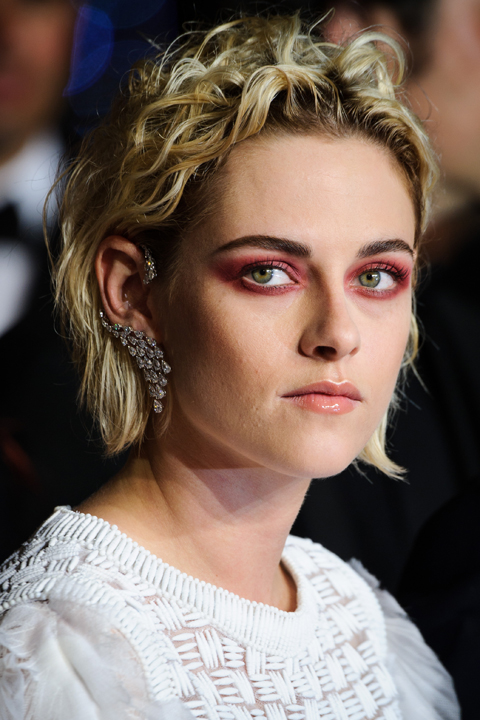Kristen Stewart Nailed The Red Carpet With A Burgundy Smoky Eye
