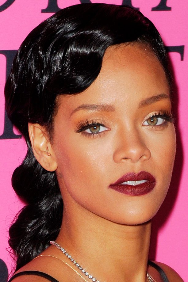 Rihanna's Taking It Back To The 1920's With Fingerwaves And Burgundy Lips, 2012