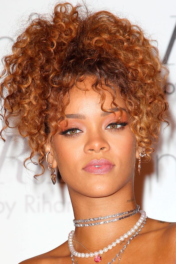 Rihanna Rocks A Tight Curl Up Do With A Peach Shimmer On The Eyes, 2015