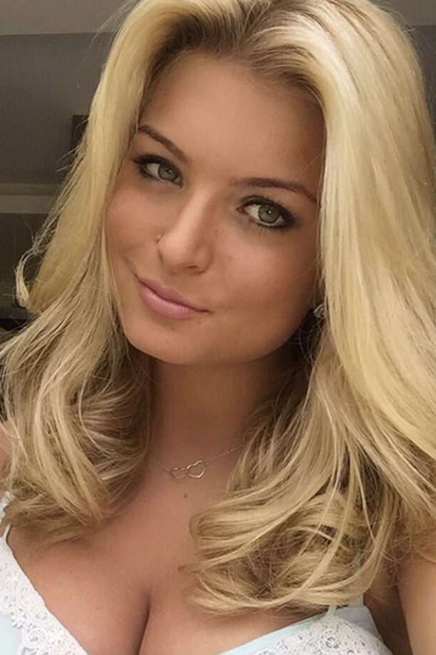 Love Island's Zara Holland Goes *Mega* Blonde, 2016