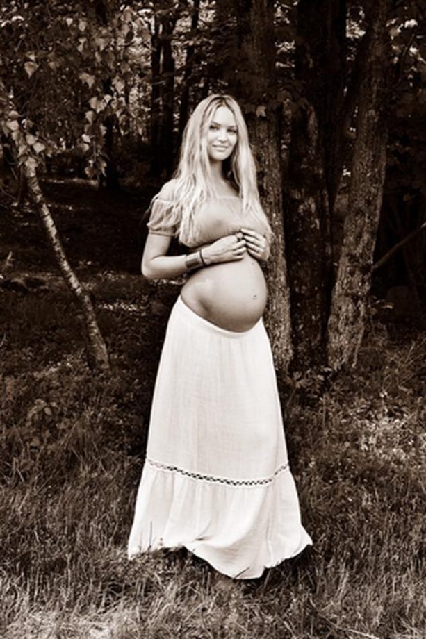 Candice Swanepoel Gets Back To Nature Months Before She's Due To Give Birth, 2016