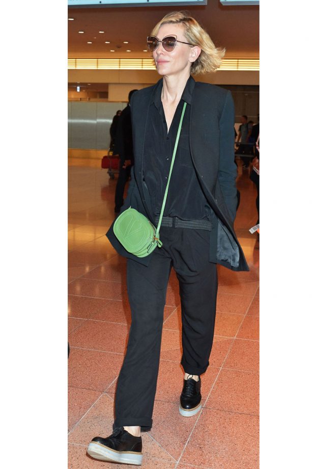 Cate Blanchett Looking Stylish And Chic At The Tokyo International Airport, 2016