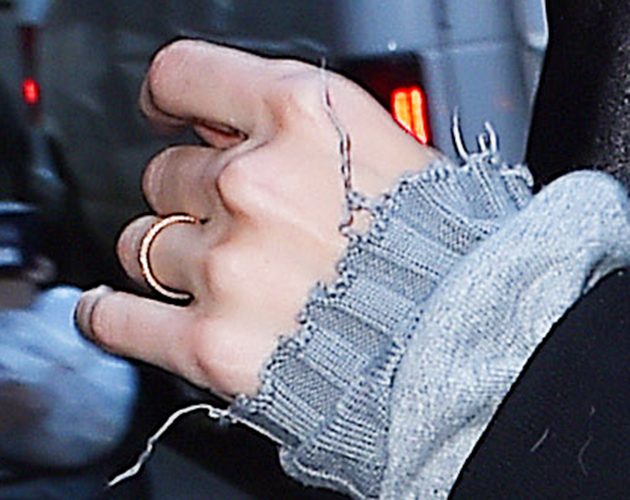 Gigi Hadid ring