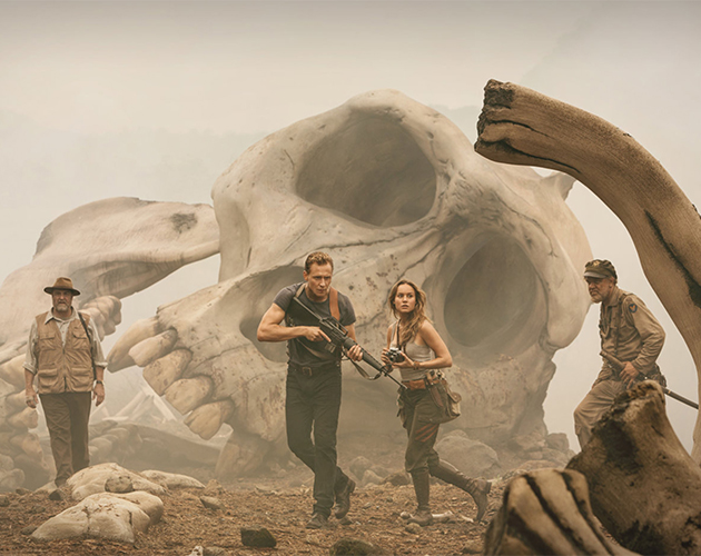 Brie Larson and Tom Hiddleston in Kong: Skull Island