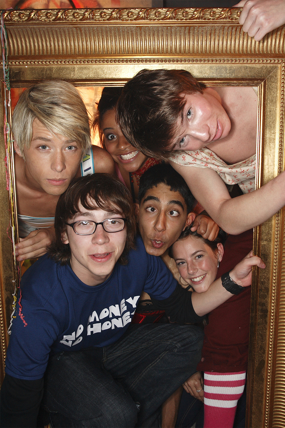 Skins cast