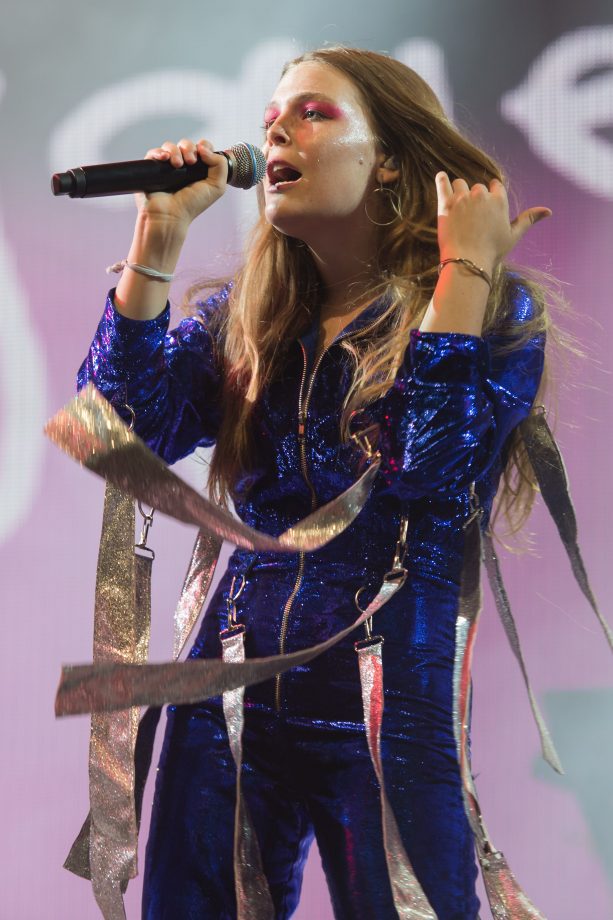 Maggie Rogers performing on the John Peel stage Jun 2017Maggie Rogers performing on the John Peel stage, Glastonbury Festival, Jun 2017