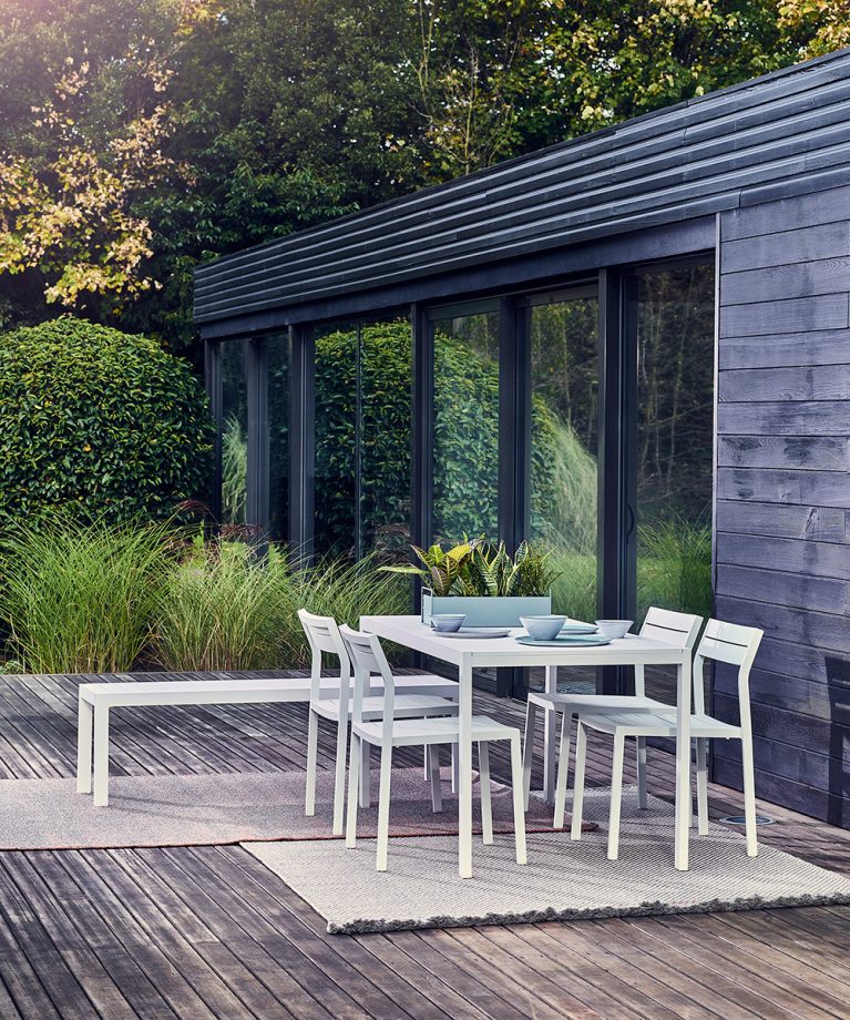 garden table and chairs shopping
