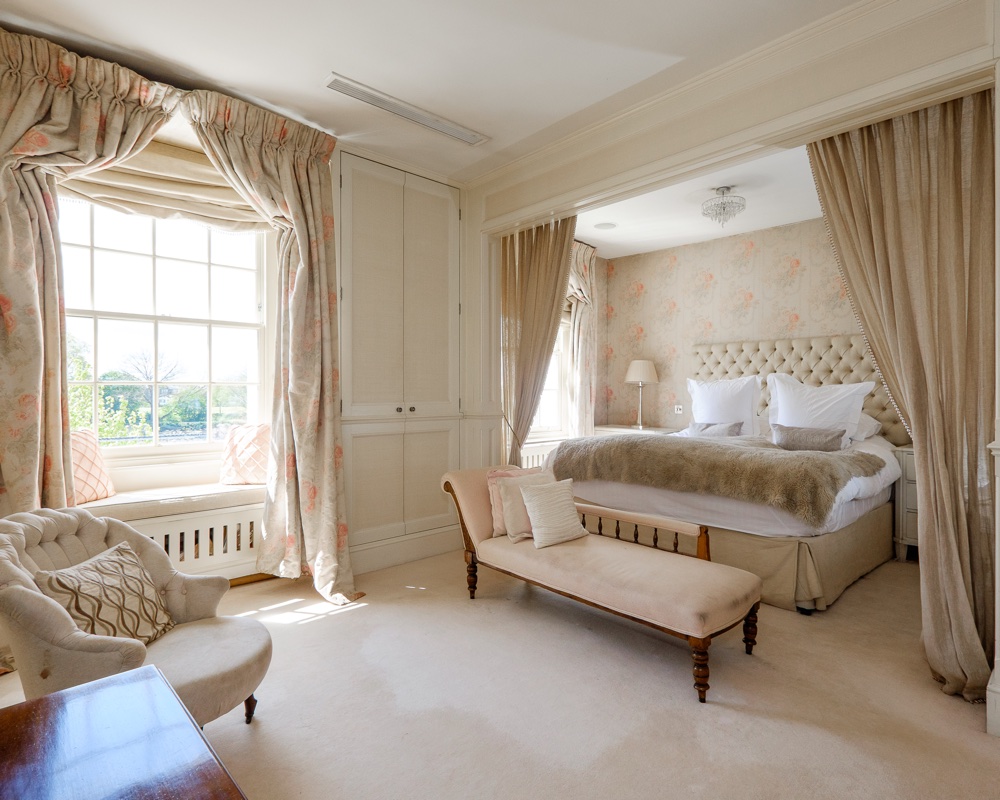 Grade II listed London home River Thames