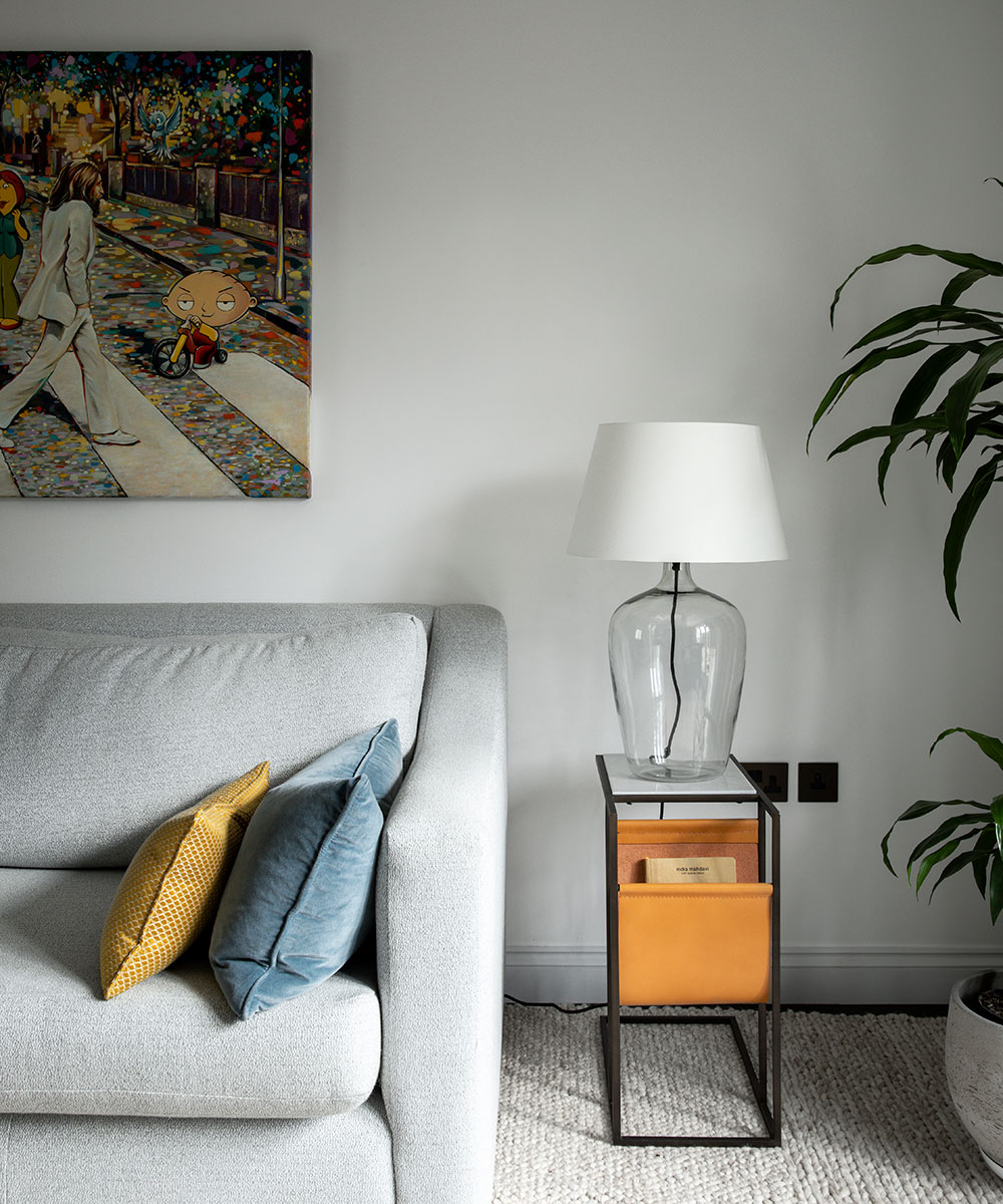 Colourful-home-by-House-of-Sui-Sui-sitting-room-2