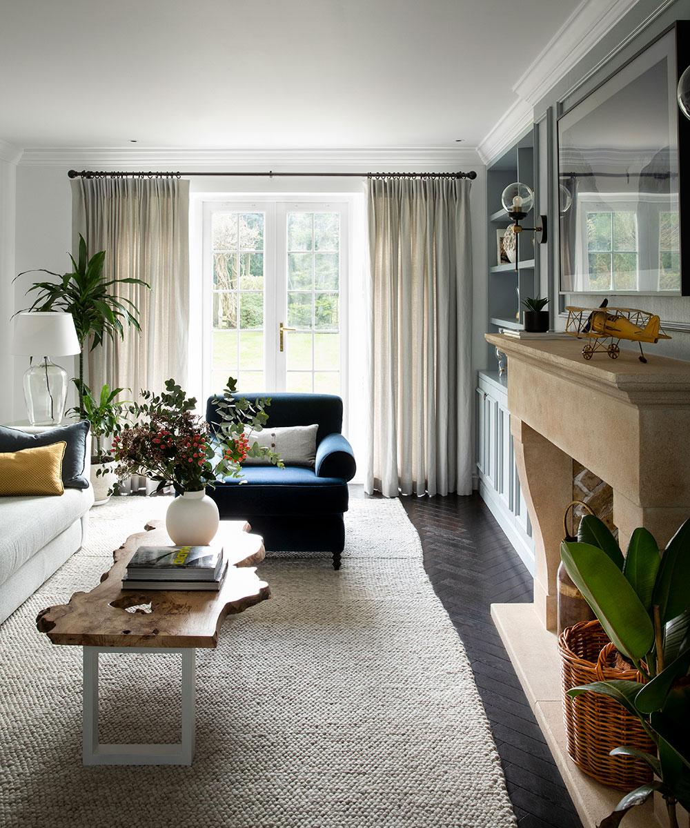 Colourful-home-by-House-of-Sui-Sui-sitting-room-3