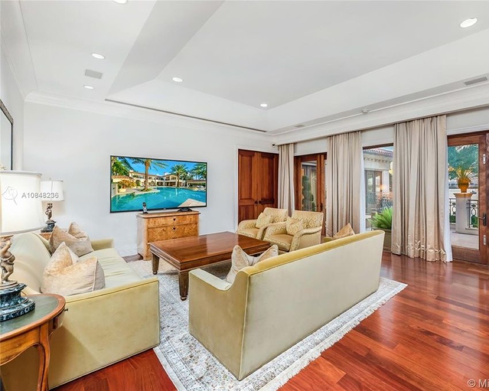 Jennifer Lopez home