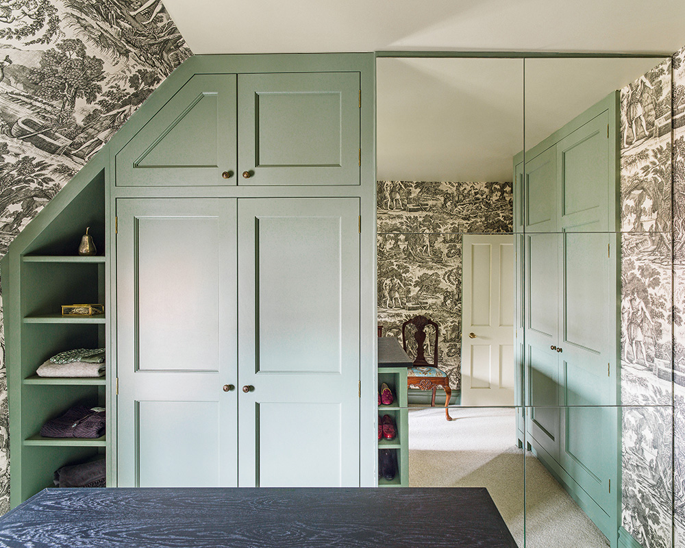 Small bedroom storage ideas