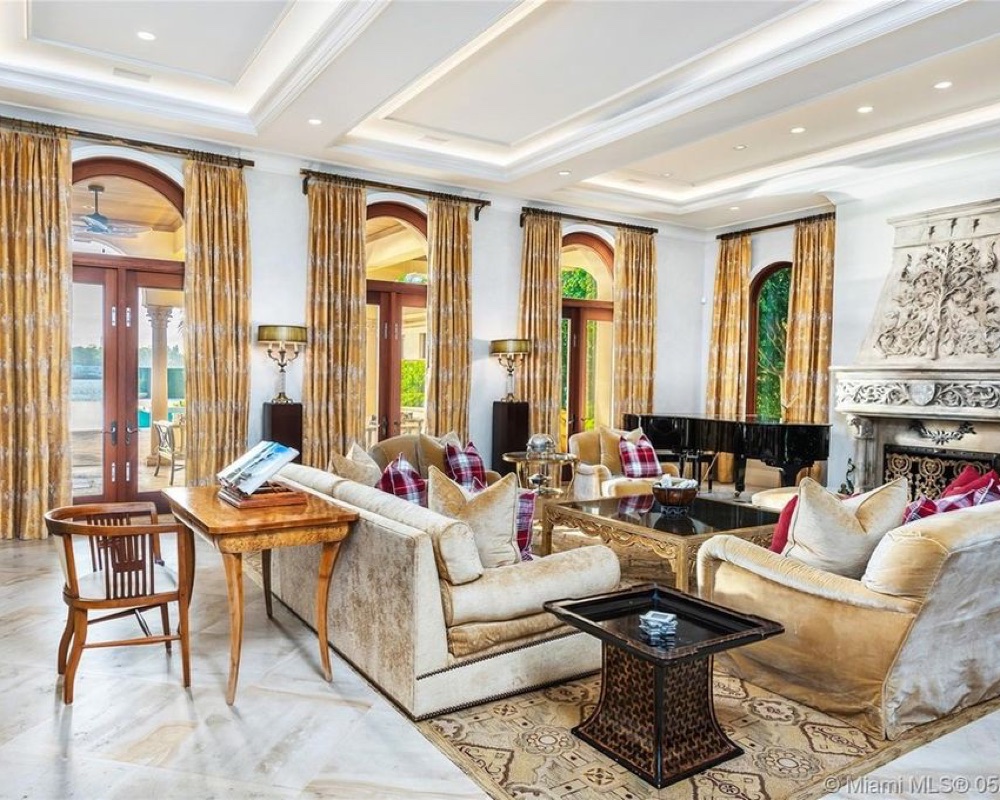 Jennifer Lopez home