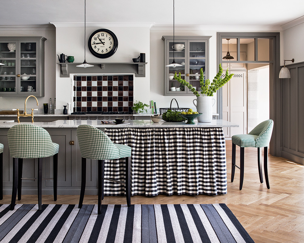 decorate a new home