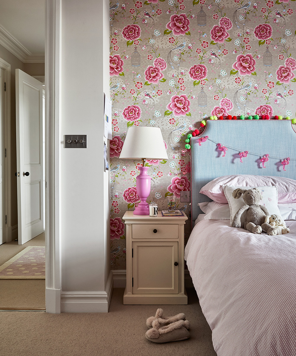 Childrens bedroom wallpaper ideas