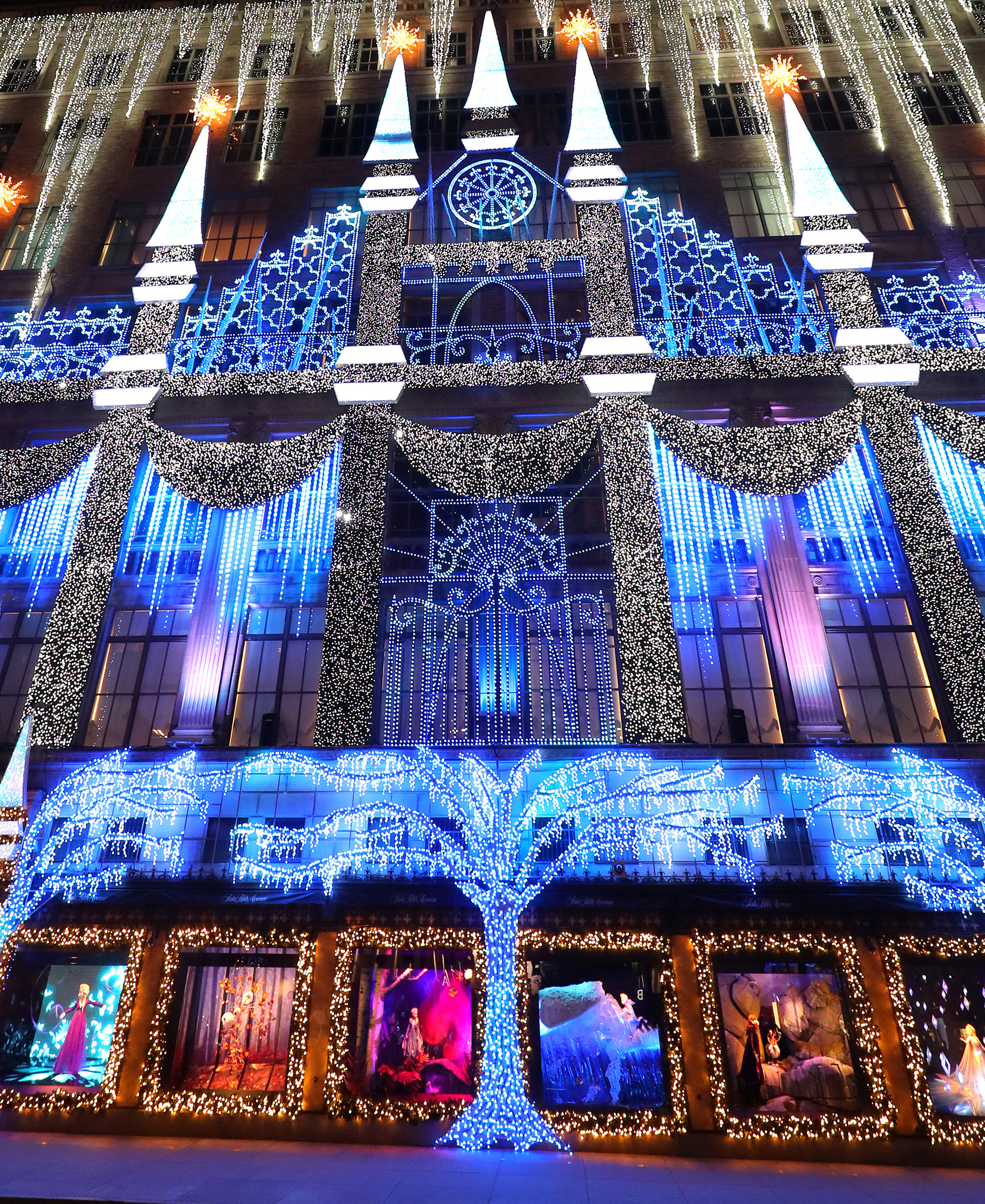 Christmas in New York - Saks Fifth Avenue
